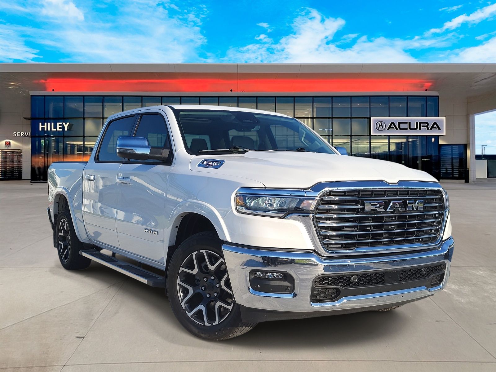 2025 RAM 1500 Laramie 4x4 Crew Cab 5'7's photo