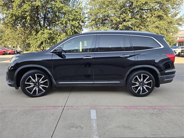 2020 Honda Pilot Touring photo 2
