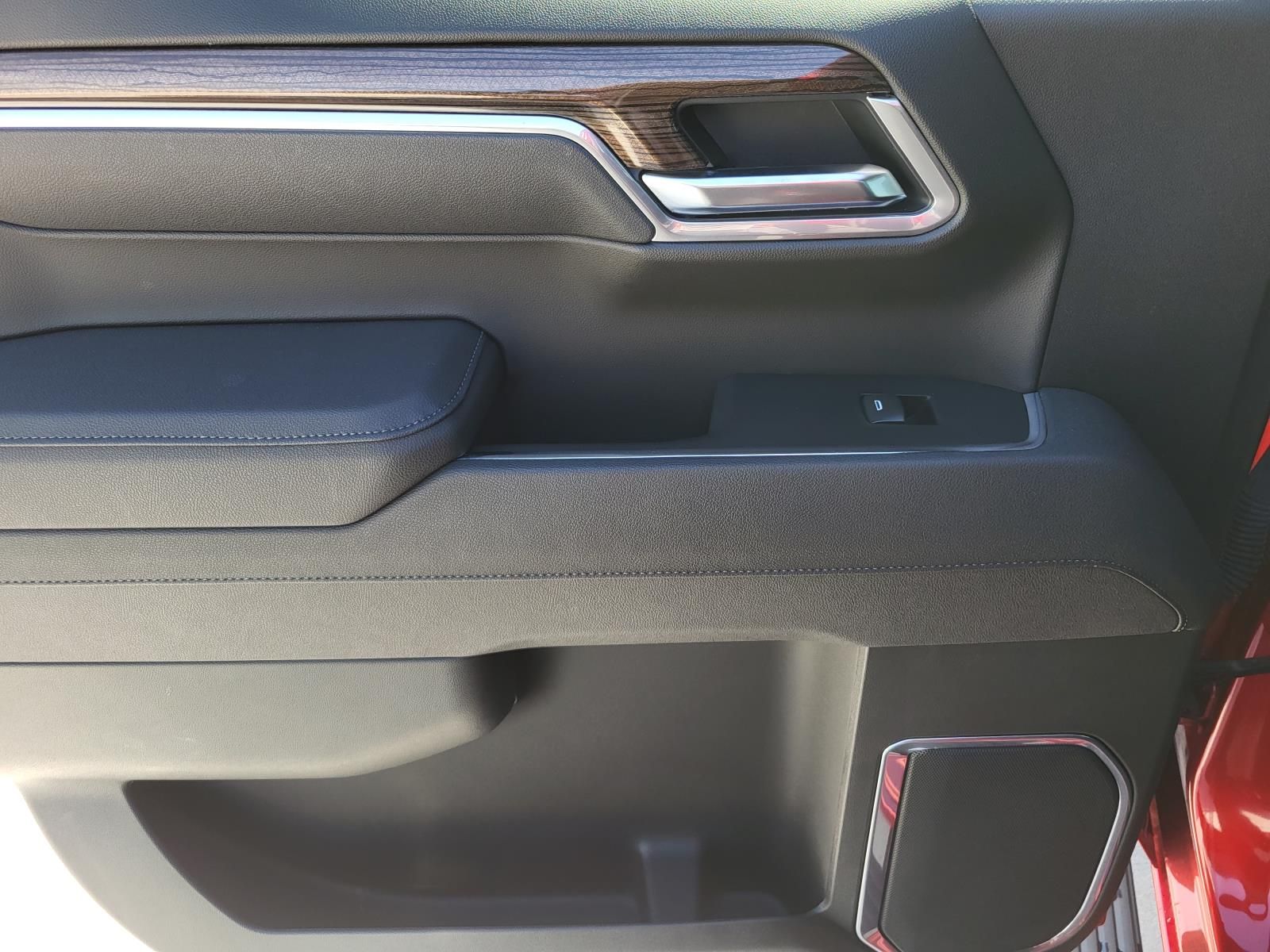 2025 Chevrolet Silverado 1500 RST - Photo 10