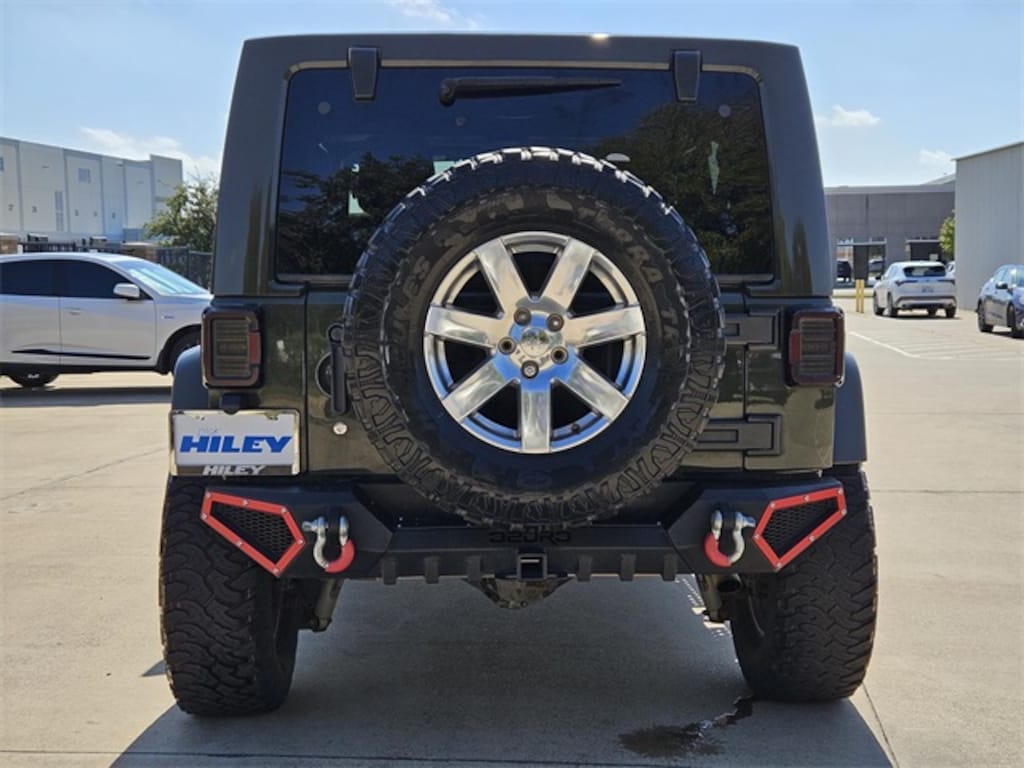 Used 2015 Jeep Wrangler Unlimited Sahara 4x4 SUV