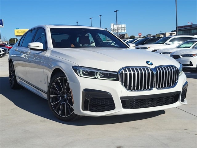 2020 BMW 7 Series 740i's photo