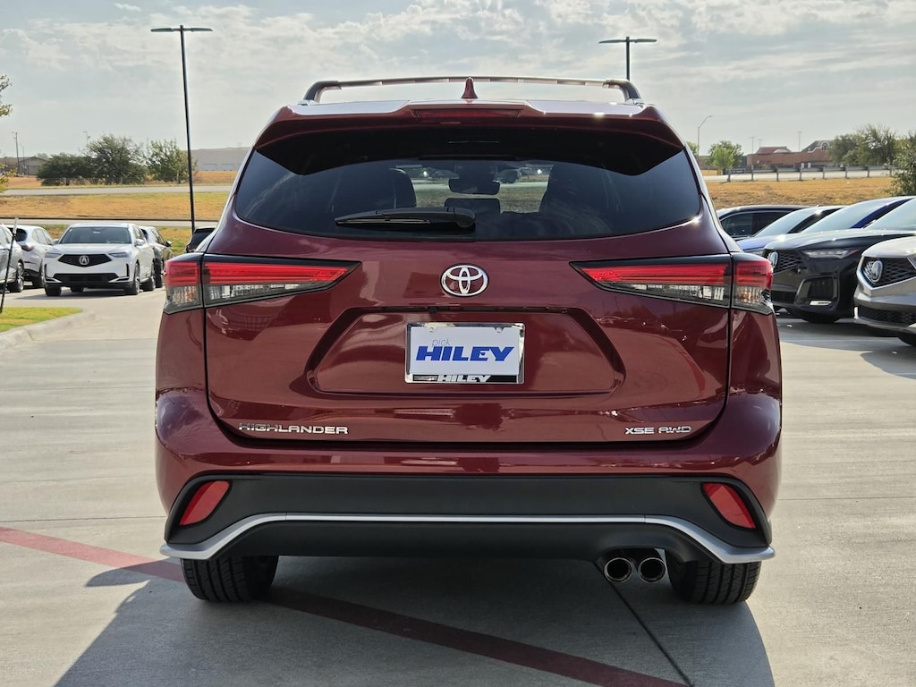 Used 2023 Toyota Highlander XSE SUV