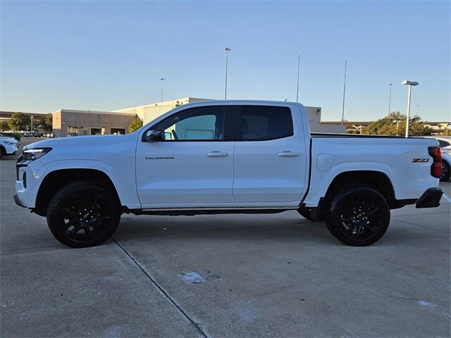 2024 Chevrolet Colorado Z71 photo 3