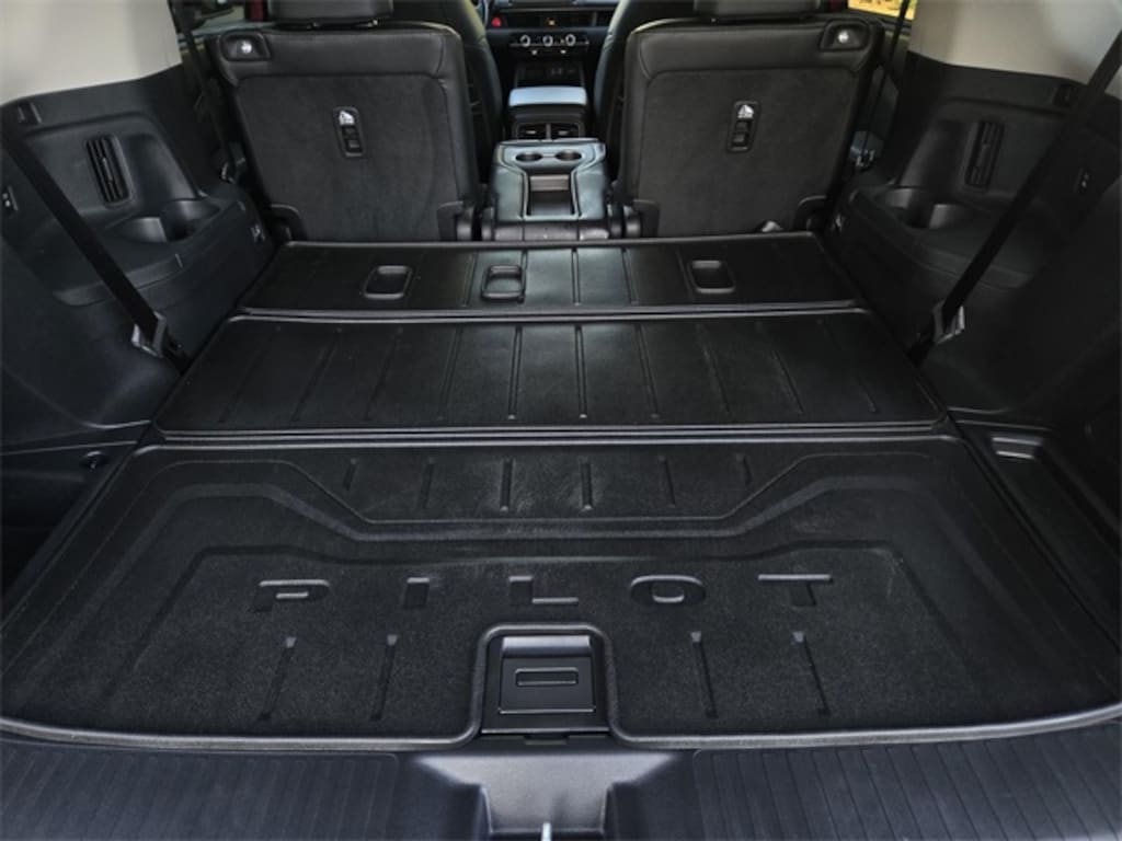 Used 2025 Honda Pilot SUV