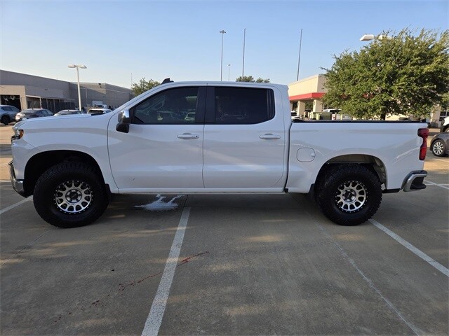2020 Chevrolet Silverado 1500 LT Texas Edition photo 3