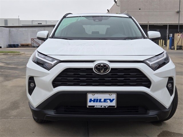 2023 Toyota RAV4 XLE Premium photo 2