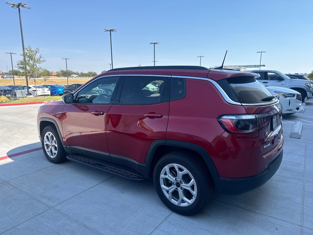 Used 2025 Jeep Compass Latitude SUV