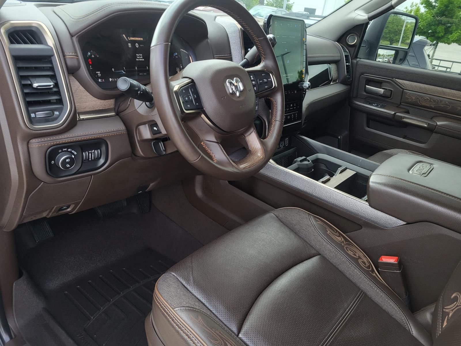 2025 RAM Ram 3500 Pickup Limited/Longhorn - Photo 17