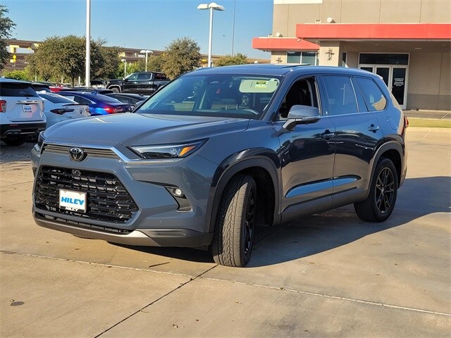 2024 Toyota Grand Highlander Limited photo 3