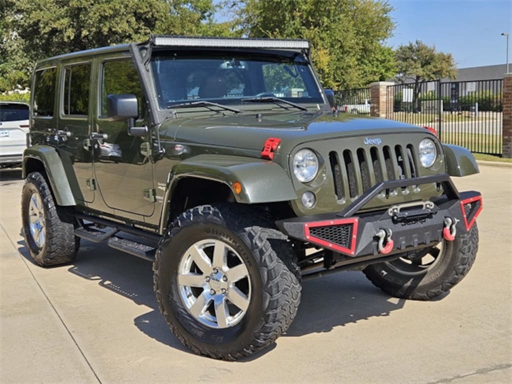 Used 2015 Jeep Wrangler Unlimited Sahara 4x4 SUV