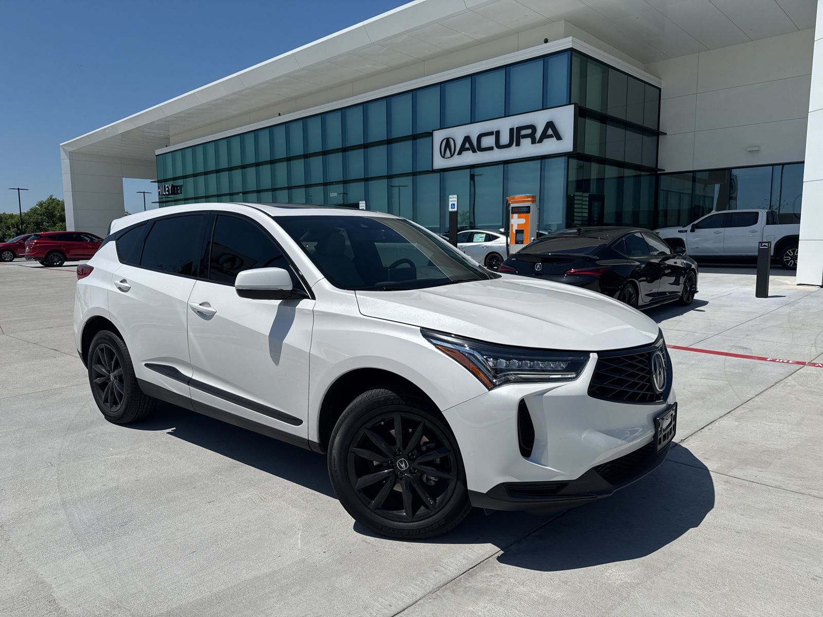 2025 Acura RDX SH-AWD's photo