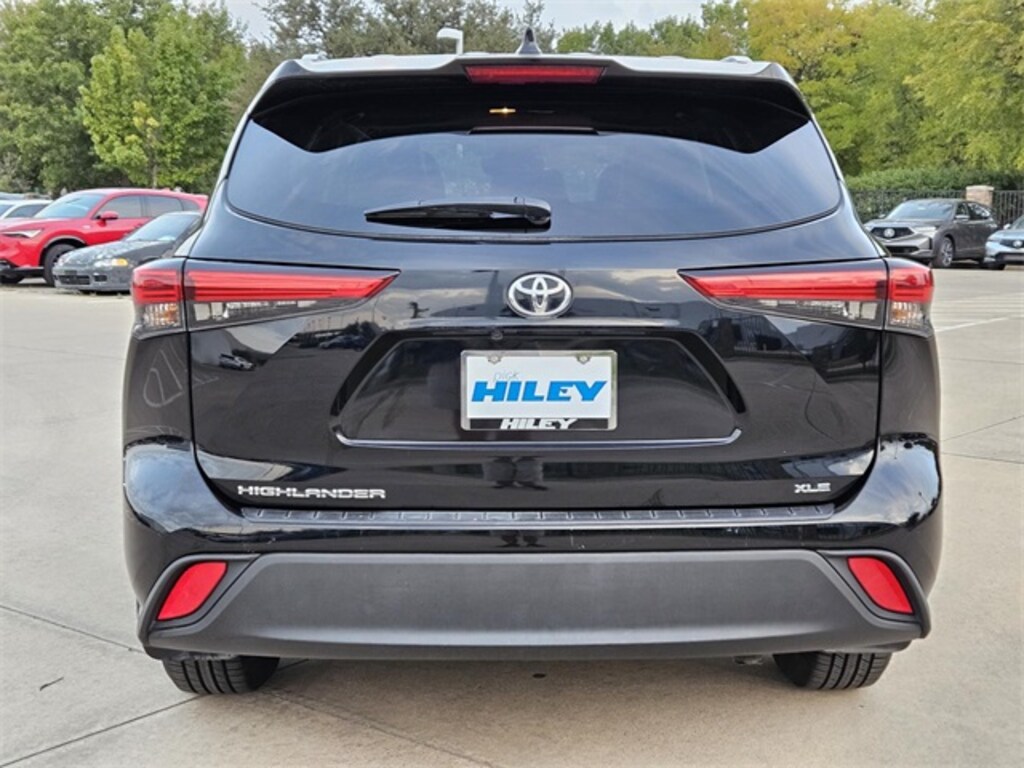 Used 2022 Toyota Highlander XLE SUV