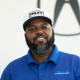 Staff member Neal Brady from ID_923df1acd313