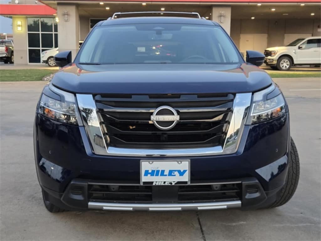 Used 2024 Nissan Pathfinder SL SUV