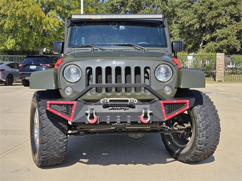 Used 2015 Jeep Wrangler Unlimited Sahara 4x4 SUV