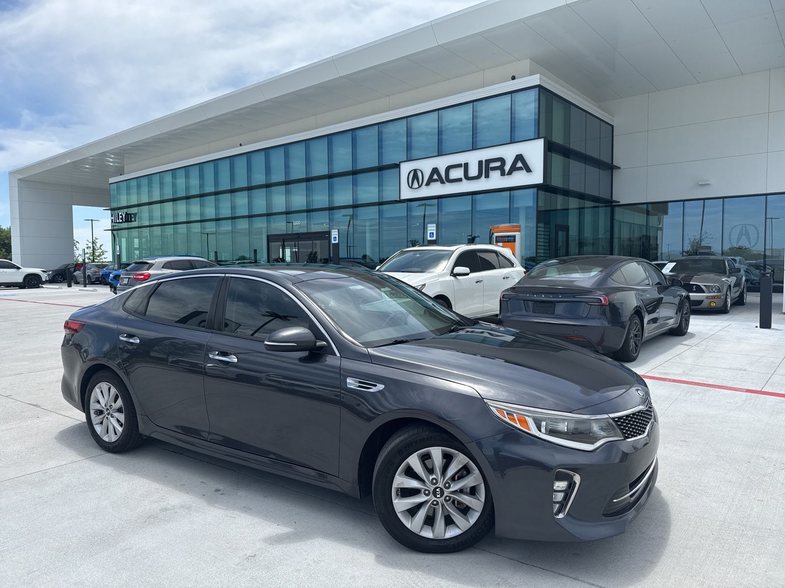 2018 Kia Optima S AT's photo