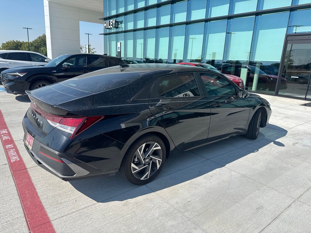Used 2025 Hyundai Elantra SEL Sport Sedan