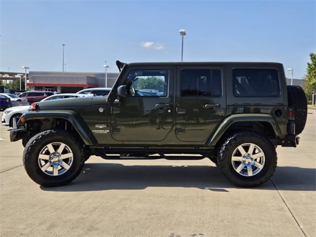 Used 2015 Jeep Wrangler Unlimited Sahara 4x4 SUV