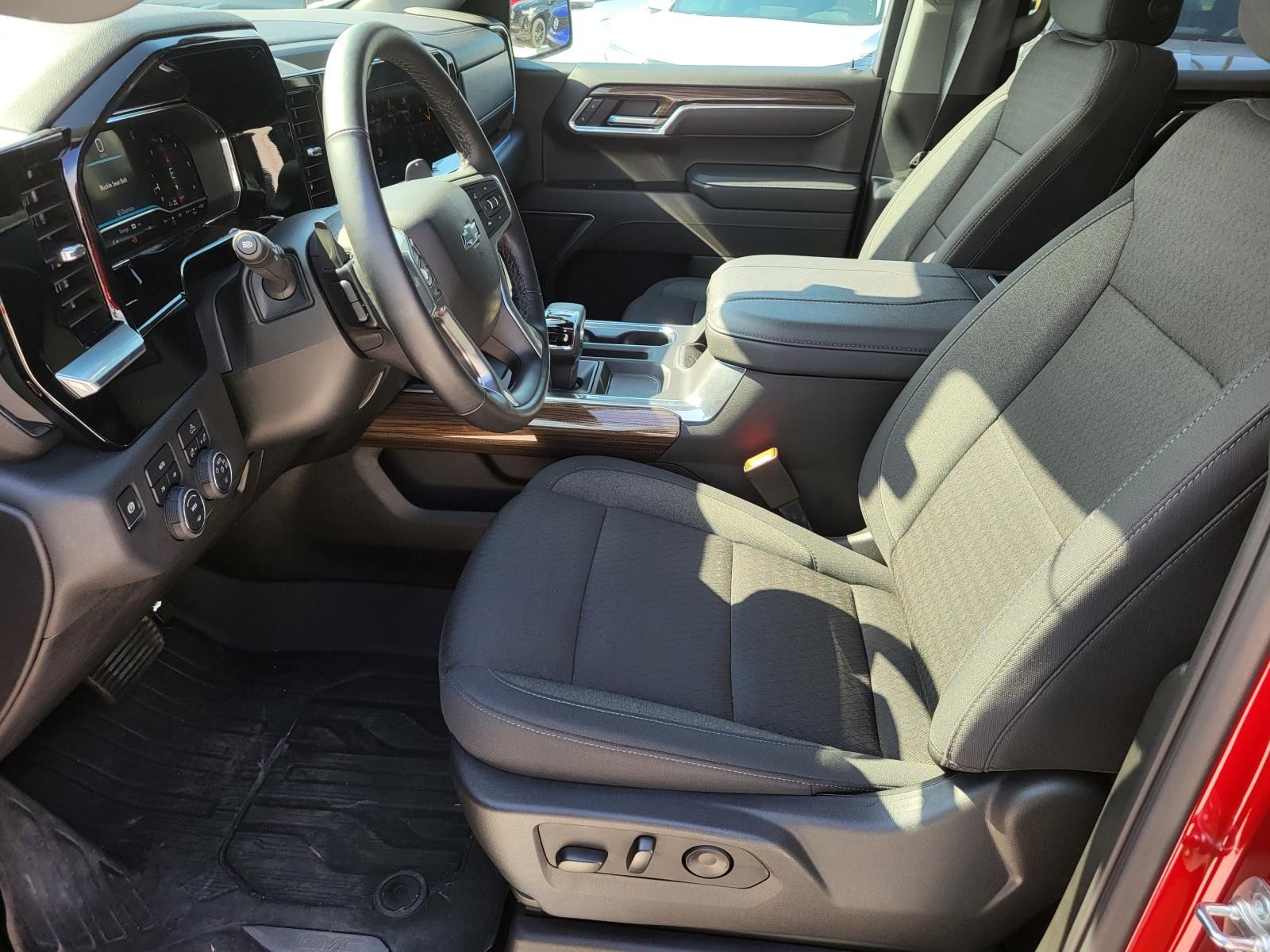 2025 Chevrolet Silverado 1500 RST - Photo 16