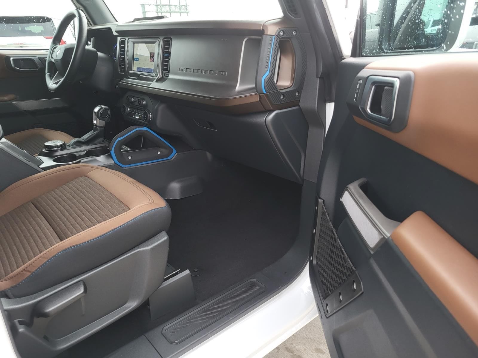 2022 Ford Bronco 4-Door Outer Banks - Photo 7