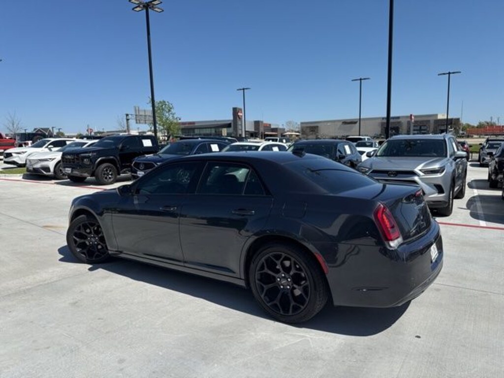Used 2019 Chrysler 300 Touring Sedan