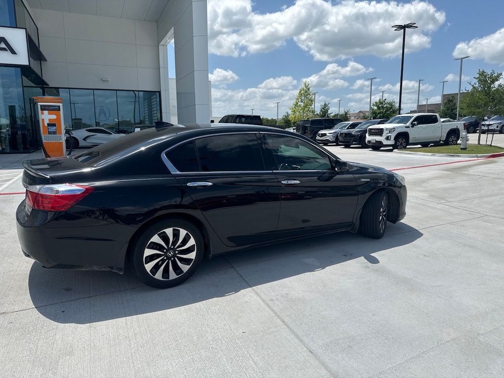 Used 2015 Honda Accord Hybrid Touring Sedan