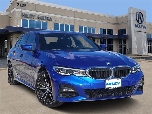 2020 BMW 3 Series 330i's photo