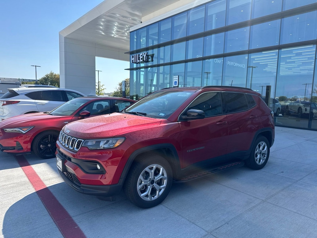 Used 2025 Jeep Compass Latitude SUV