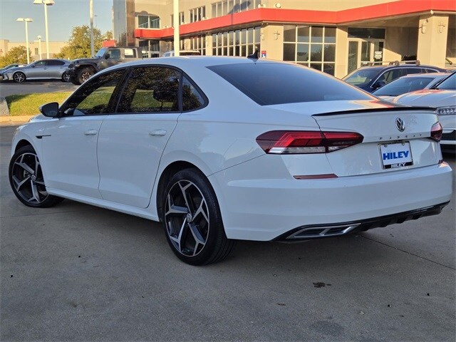 2020 Volkswagen Passat 2.0T R-Line photo 4