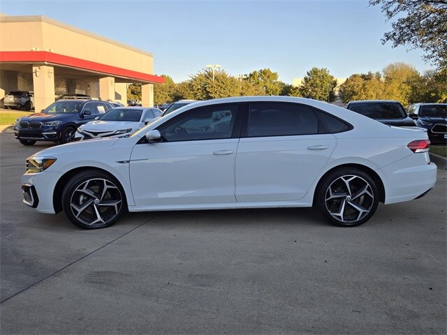 2020 Volkswagen Passat 2.0T R-Line photo 3