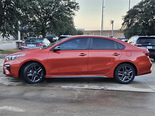 2020 Kia Forte GT-Line photo 2