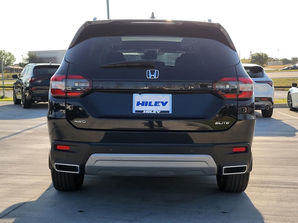 Used 2023 Honda Pilot Elite SUV