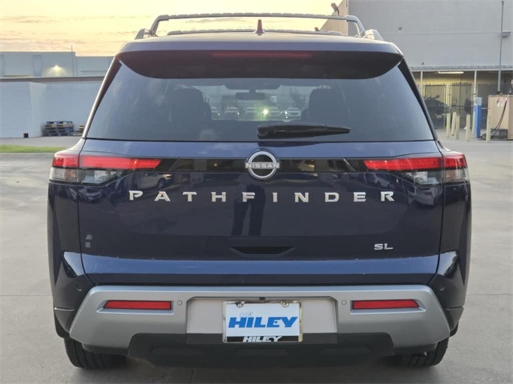 Used 2024 Nissan Pathfinder SL SUV