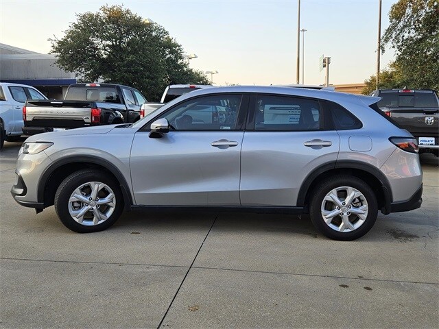 2023 Honda HR-V LX 2WD photo 3