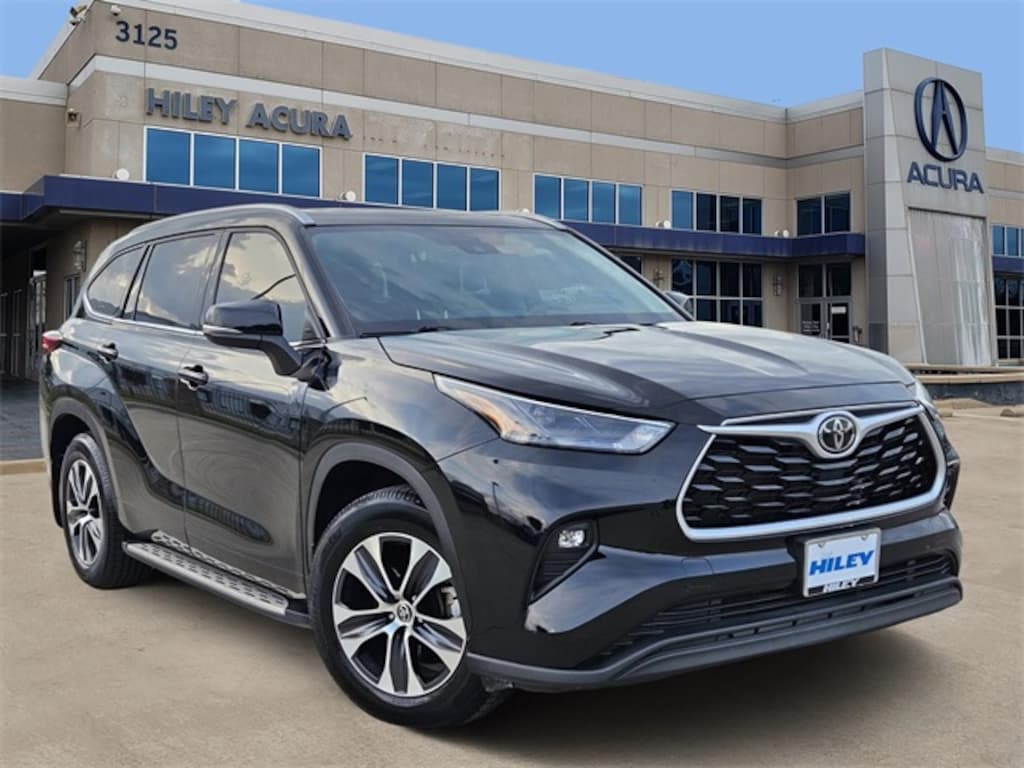 Used 2022 Toyota Highlander XLE SUV