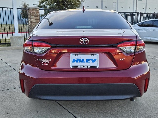 2023 Toyota Corolla LE photo 2