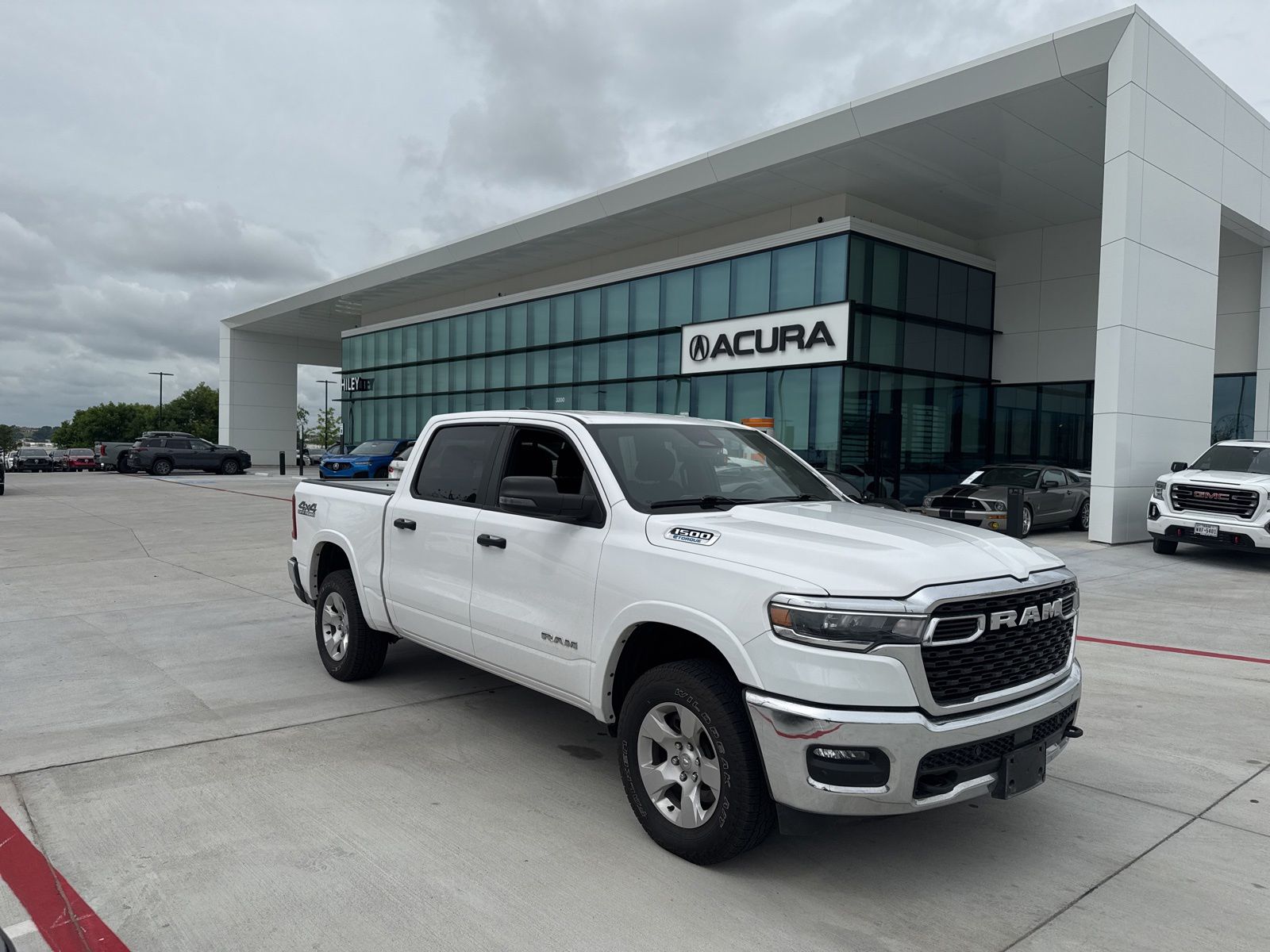 2025 RAM 1500 Big Horn/Lone Star 4x4 Crew Cab 5'7's photo