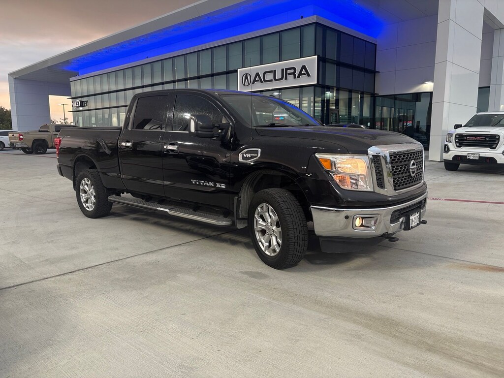Used 2017 Nissan Titan XD SV Gas Truck Crew Cab