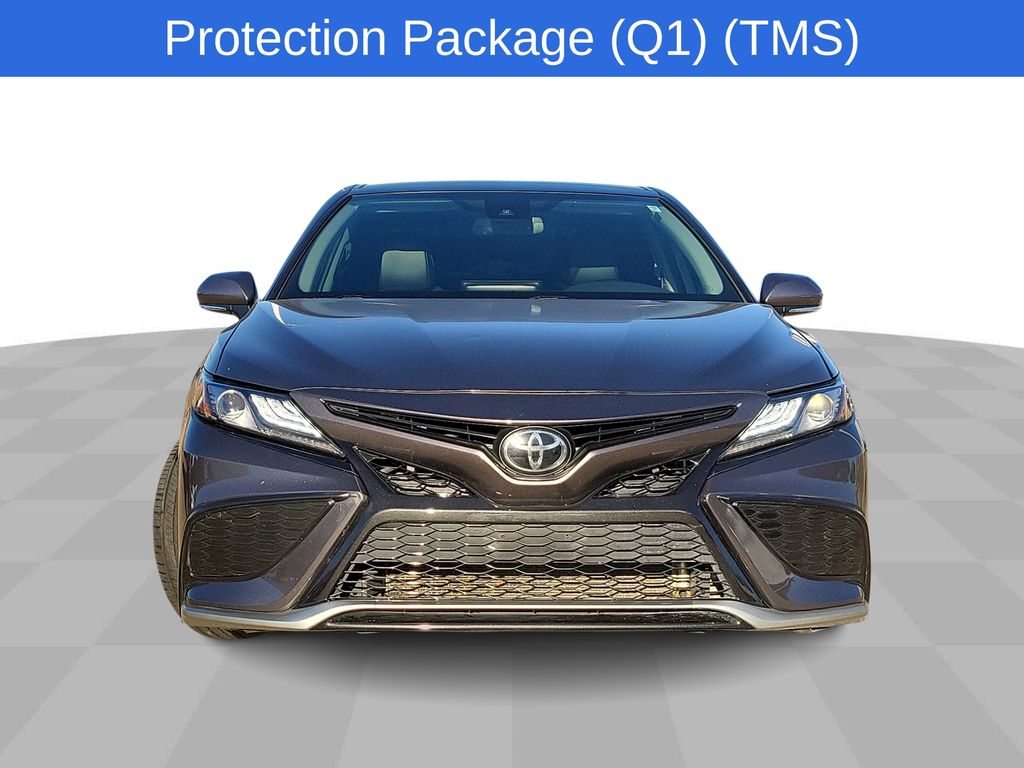 2021 Toyota Camry XSE photo 3