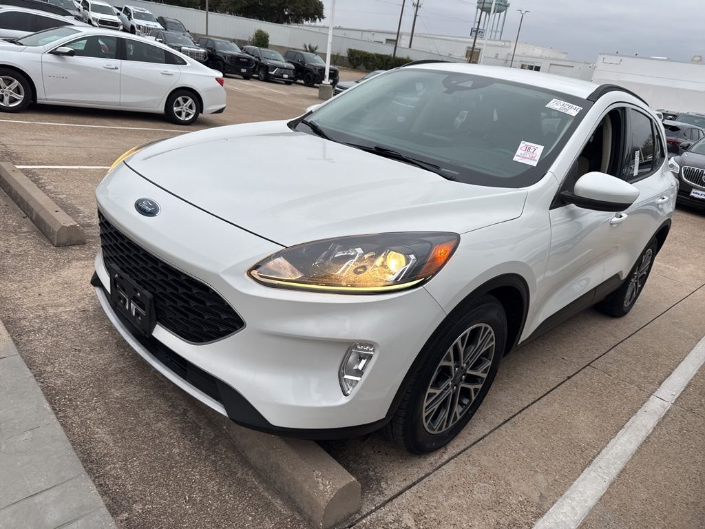 2020 Ford Escape SEL's photo
