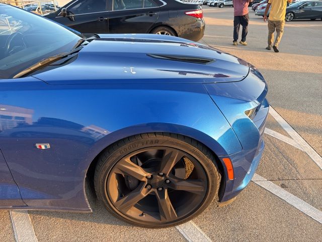 2017 Chevrolet Camaro 2SS photo 4