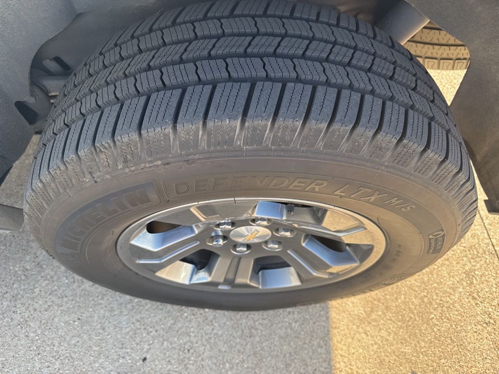 2018 Chevrolet Tahoe LS photo 4