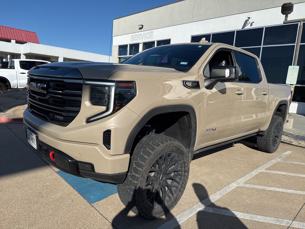 2022 GMC Sierra 1500 AT4's photo