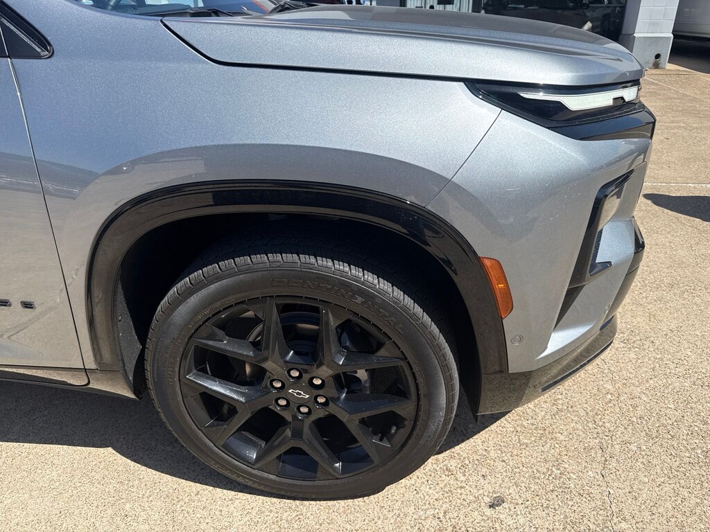Used 2025 Chevrolet Traverse RS SUV