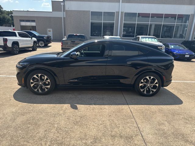 2021 Ford Mustang Mach-E Premium photo 2