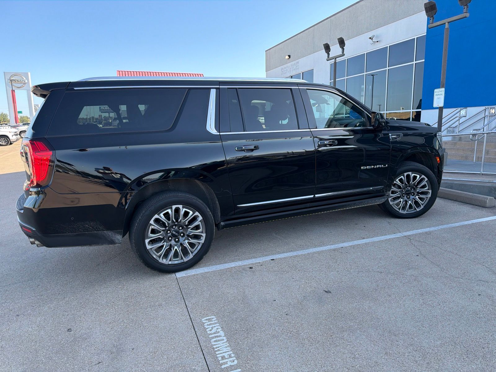 Used 2023 GMC Yukon XL Denali Ultimate SUV