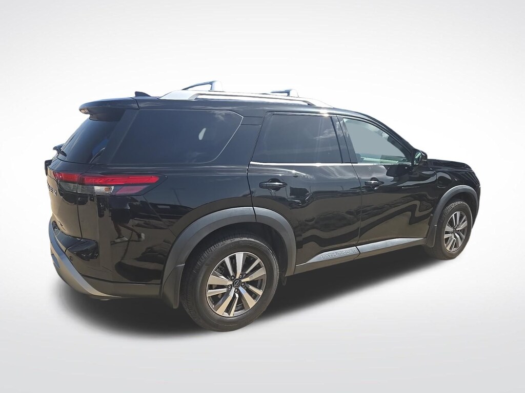 Used 2022 Nissan Pathfinder SL SUV