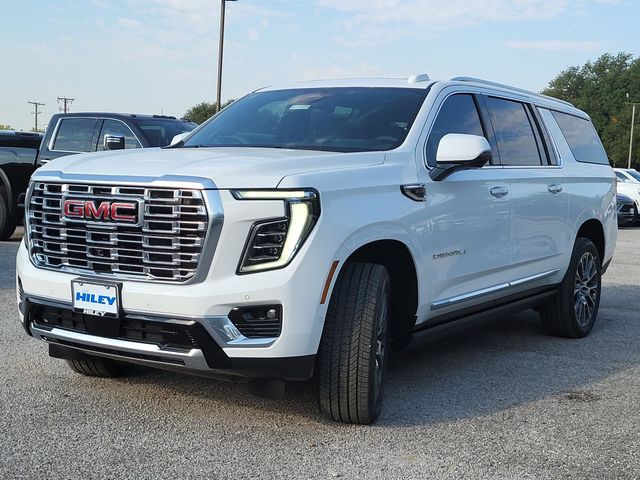 2026 Gmc Yukon XL Denali photo 2