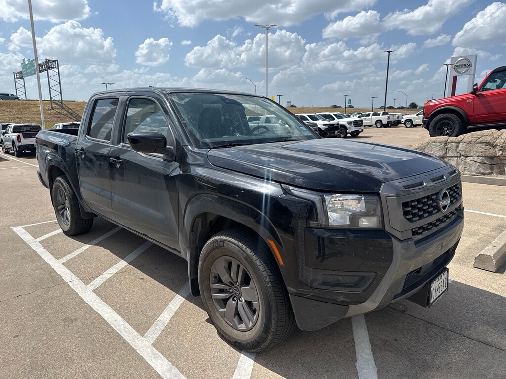 Used 2025 Nissan Frontier SV Truck Crew Cab