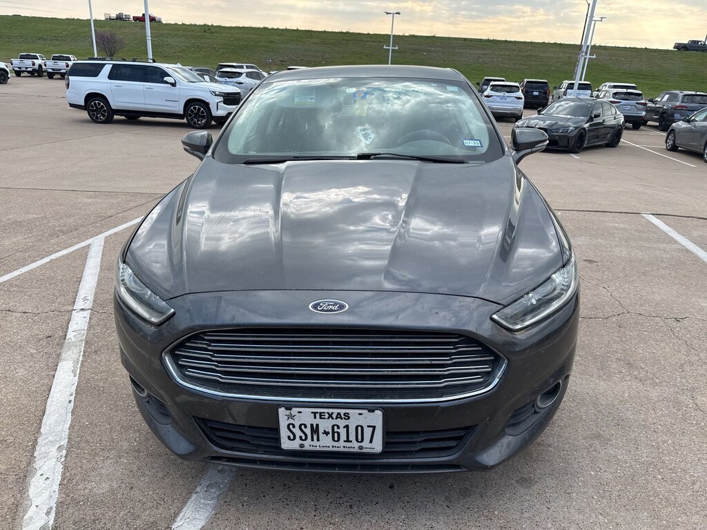 Used 2015 Ford Fusion Hybrid SE Sedan